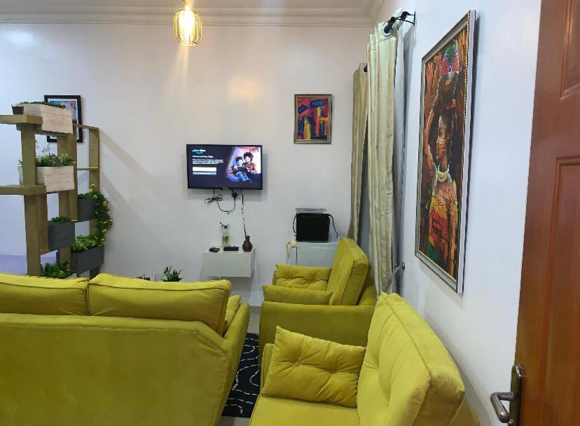 Cozy Studio Unit In Lekki Phase 1 - Kitchen, 24-7 Light, Wifi, Netflix Appartamento Lagos Esterno foto